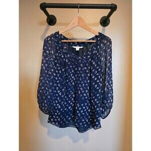 Diane von Furstenberg women's size small 100%‎ silk floral blouse